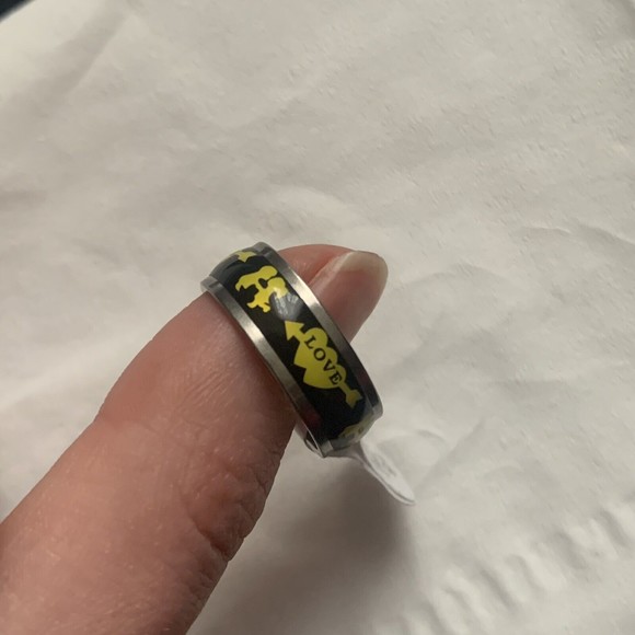 Unisex Stainless Steel Love Ring Band Size 10 - Picture 2 of 3